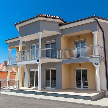 Moderne Souterrainwohnung Crikvenica Bagian luar foto