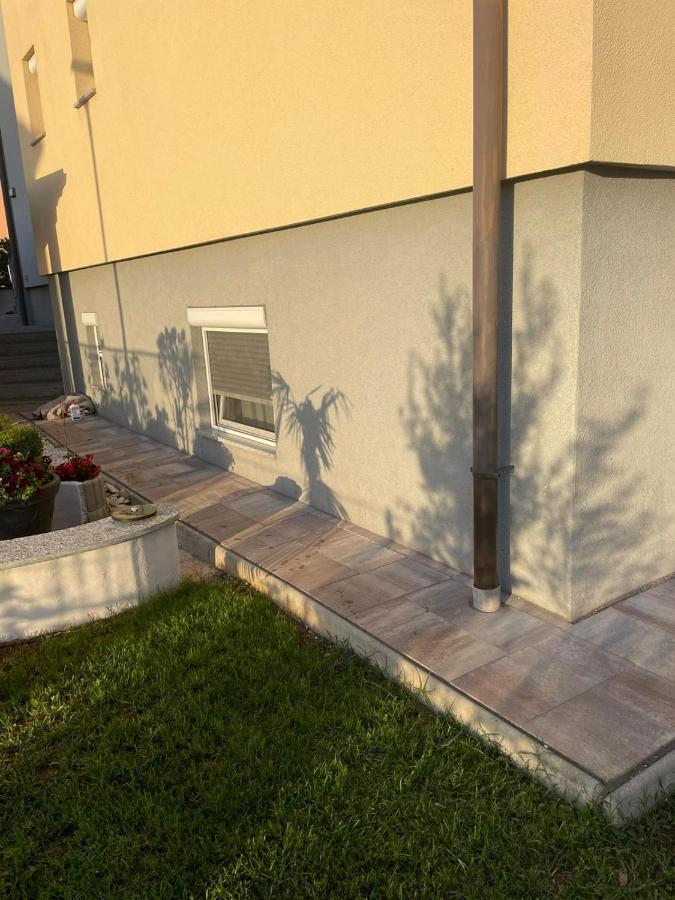 Moderne Souterrainwohnung Crikvenica Bagian luar foto