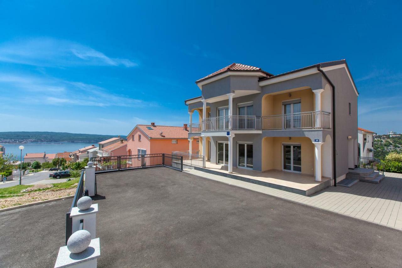 Moderne Souterrainwohnung Crikvenica Bagian luar foto